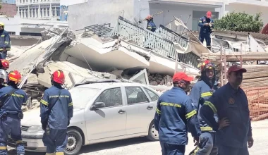 ΕΚΤΑΚΤΟ: Κατέρρευσε πολυκατοικία στα Πετράλωνα! – Τέσσερις εγκλωβισμένοι!