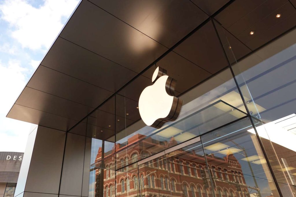 Ρωσία: Προειδοποιεί την Apple με πρόστιμο για «μεροληπτικές πρακτικές σε βάρος ρωσικών εφαρμογών»
