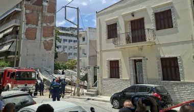 Η απάντηση που έλαβε ένοικος πριν καταρρεύσει η πολυκατοικία στα Πετράλωνα: «Και η Πίζα γέρνει αλλά δεν έχει πέσει»