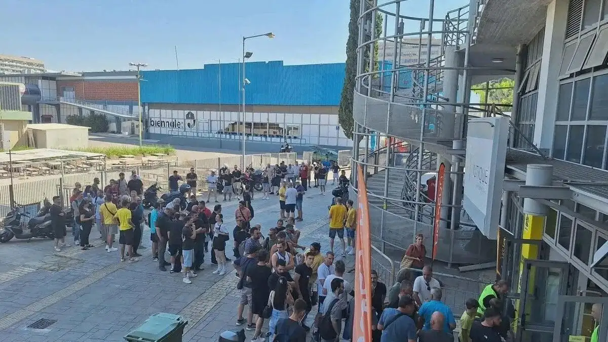 Απίθανο: Οι φίλοι του Άρη «εξαφάνισαν» τα διαρκείας σε 4 λεπτά στην εποχή Β.Σπανούλη