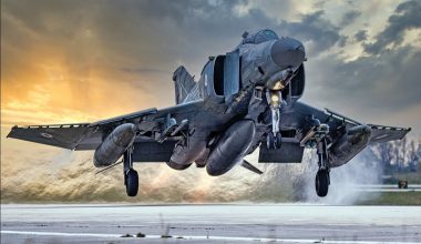 Τα F-4 Phantom II της ΠΑ ξεσήκωσαν το κοινό στο Βέλγιο (βίντεο)