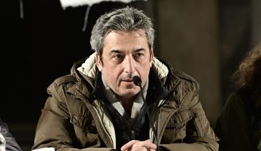 Π.Ασλανίδης κατά Ζ.Κωνσταντοπούλου για τη δίκη των Τεμπών: «Περιμέναμε δύο ώρες να έρθει να τοποθετηθεί»