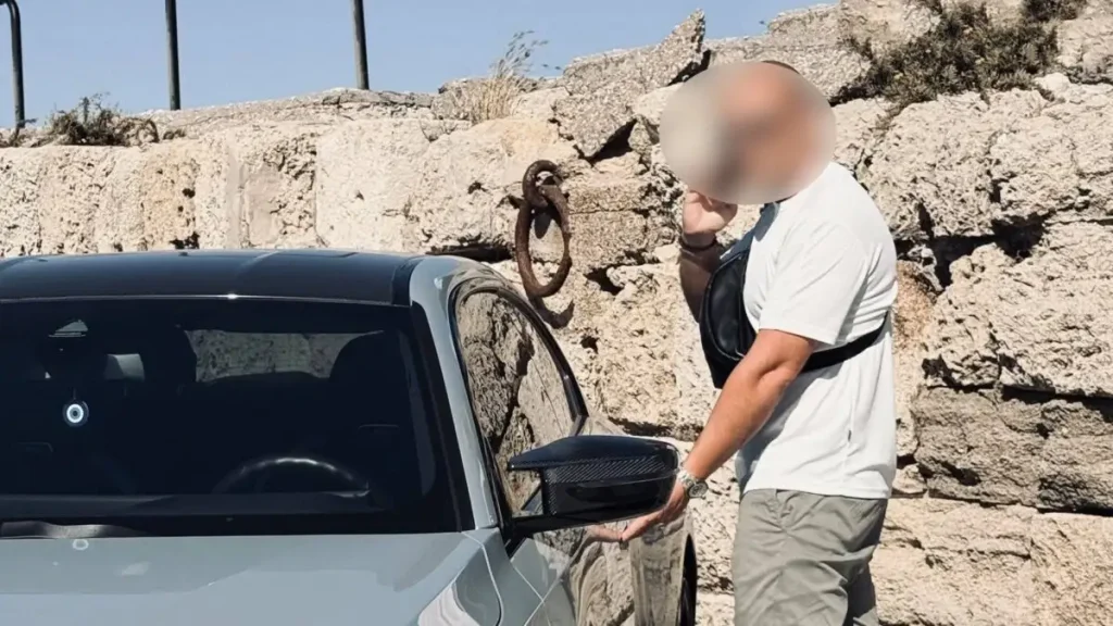 Ρόδος: O 44χρονος επιχείρησε να «ξηλώσει» τον εγκέφαλο της BMW μετά το τροχαίο με θύματα μητέρα και κόρη!