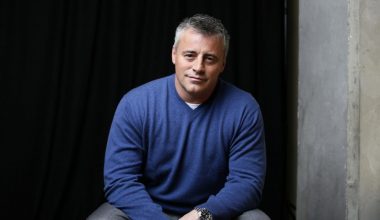 Ματ ΛεΜπλανκ: Σπάνια δημόσια εμφάνιση του 58χρονου πλέον «Τζόι» από τα «Φιλαράκια» μαζί με την κόρη του (φωτο)