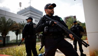 Βραζιλία: Η αστυνομία εντόπισε κρυφή κρύπτη σε φορτηγό με 170 smartphones αξίας 100.000 δολαρίων! (βίντεο)
