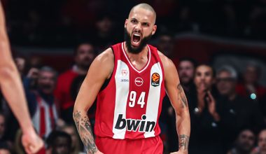Ε.Φουρνιέ: Τα σάρωσε όλα – Πήρε και το MVP της Basket League (βίντεο)