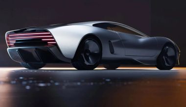 Ο Ian Callum ξανασυστήνει την Jaguar XJ220 στο σήμερα