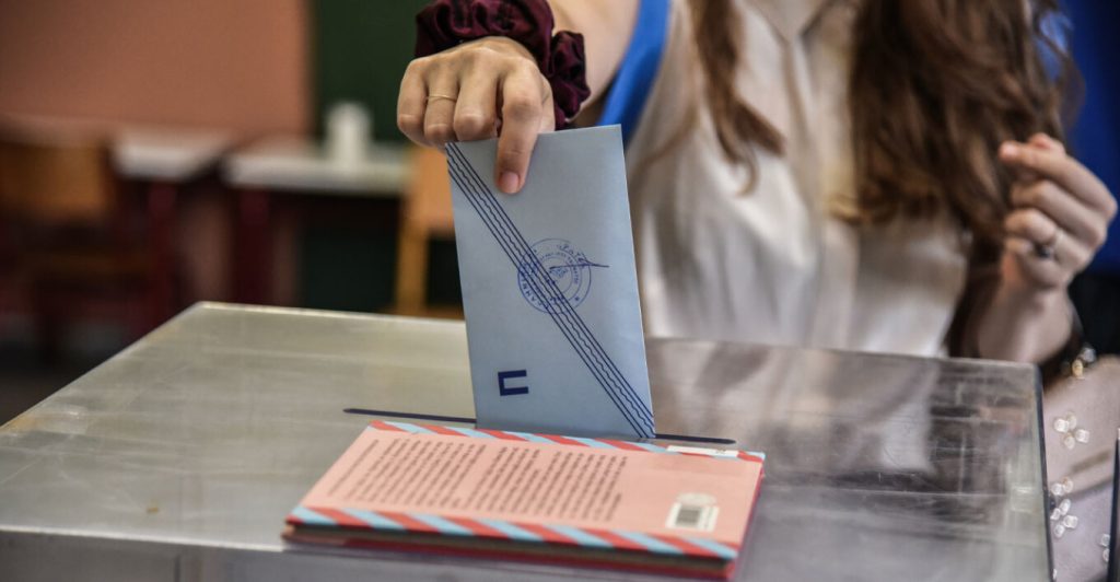 Metron Analysis: Στην δεύτερη θέση η ΕΛΑΣ του Α.Τσίπρα – Νέα απόσταση από το ΠΑΣΟΚ