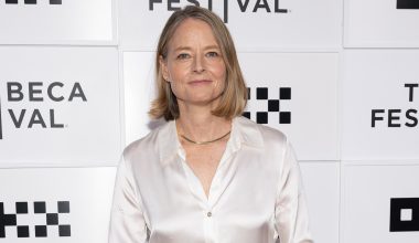 «Πυρά» της Τ.Φόστερ κατά της ταινίας «F1» του Μ.Πιτ – «Σαν να την έγραψε η τεχνητή νοημοσύνη»