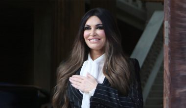 Η απίστευτη Κίμπερλι Ανν Γκιλφόιλ και οι περιπέτειές της στην Ελλάδα (upd)