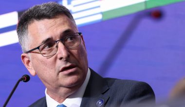 Σφοδρή επίθεση απο Σάαρ σε Φιντάν: «Εμετικές οι δηλώσεις του Τούρκου υπουργοί Εξωτερικών»
