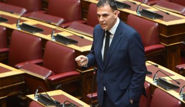 Εκεί πηγαίνει η έδρα του Γ.Καραμέρου αν δεχθεί να την καταλάβει ο Χ.Σπίρτζης