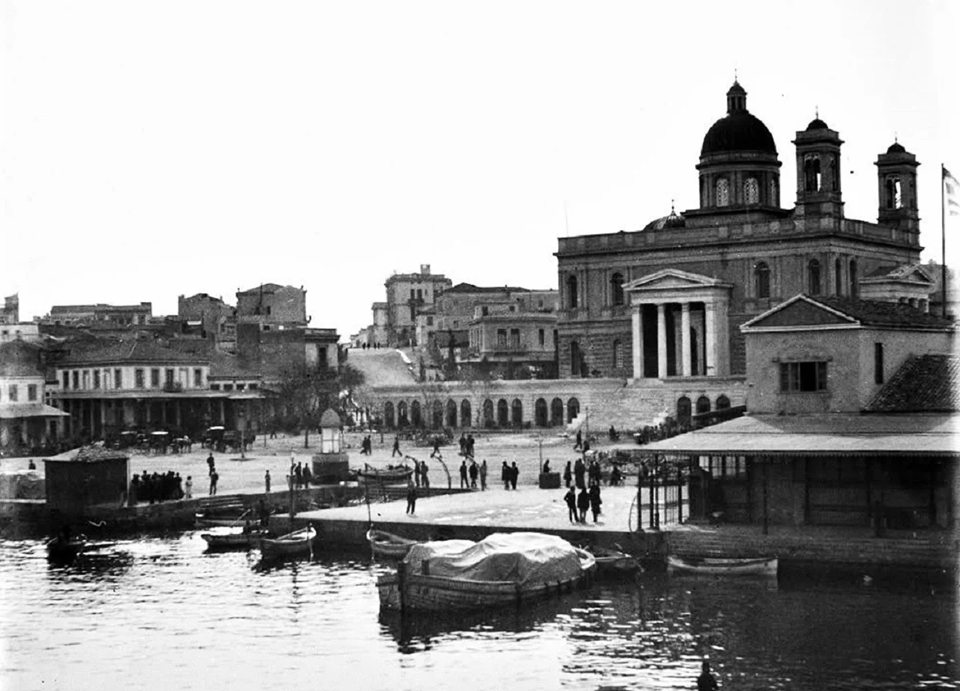 Κουκουβάουνες, Μπύθουλας, Τζιτζιφιές και Ποδαράδες: Οι ξεχασμένες ονομασίες της παλιάς Αθήνας