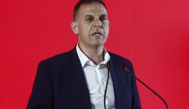 ΣΥΡΙΖΑ προς ολική διάλυση: Ο Γ.Καραμέρος παραιτήθηκε από το βουλευτικό αξίωμα – Ποιος ο λόγος της απόφασής του