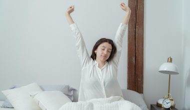 Μύθος ή αλήθεια ότι η επιτυχία συνδέεται με το ξύπνημα από τις 5 το πρωί;