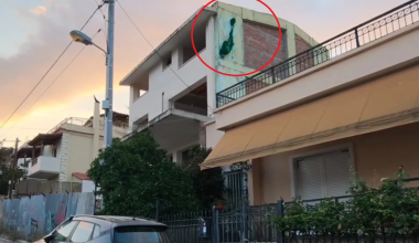 Κατέρρευσε τμήμα μεσοτοιχίας σε υπό κατασκευή πολυκατοικία στο Μαρούσι και έπεσε σε διπλανό σπίτι – Ένας τραυματίας