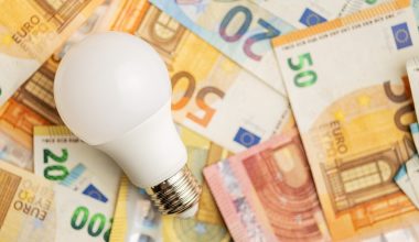 Τέλος ΕΡΤ: Ποιοι χάνουν την απαλλαγή από τους λογαριασμούς ρεύματος – Τι αλλάζει με τον νέο νόμο
