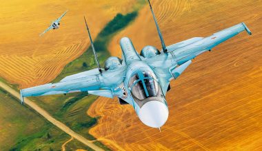 Τα Su-34 δεν αστειεύονται: «Έλιωσαν» κτίριο με 70 Ουκρανούς στρατιώτες & Ιάπωνες μισθοφόρους στο Αλεξέγιεβο (βίντεο)