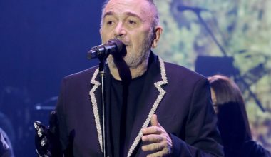 Συμπλοκή και ξύλο σε συναυλία του Σ.Γονίδη: «Ένας μαλ@κ@ς θα χαλάσει 1.000 άτομα εδώ μέσα;» (βίντεο)