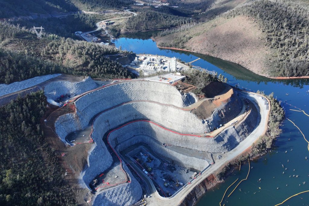 Η Αυστραλία «χτίζει» μια υπόγεια μπαταρία-γίγαντα 800 μέτρα κάτω από τη γη (βίντεο)