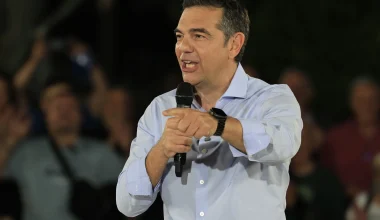Ο Α.Τσίπρας δεσμεύτηκε εκ νέου να καταργήσει τις Πανελλαδικές & να αυξήσει τους μισθούς των εκπαιδευτικών (βίντεο)
