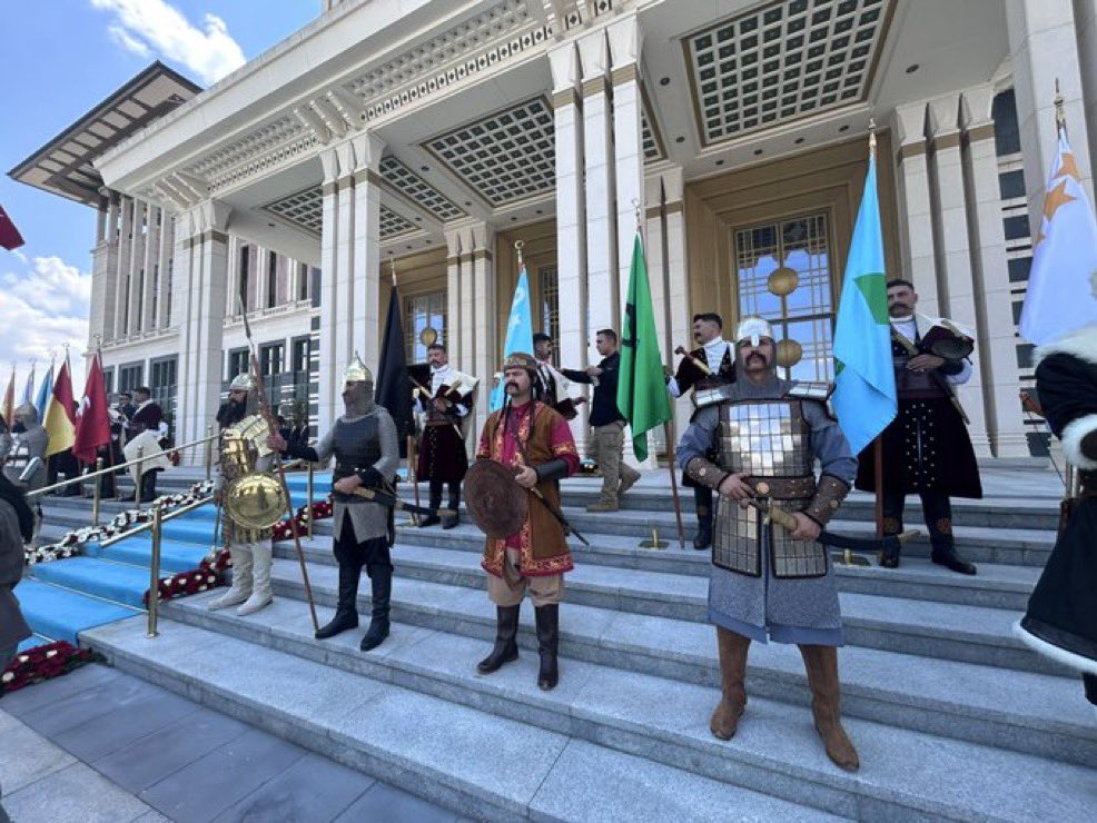 Με μια τελετή υψηλού συμβολισμού η υποδοχή του Ν.Τραμπ στο Προεδρικό Μέγαρο της Άγκυρας (φωτο)