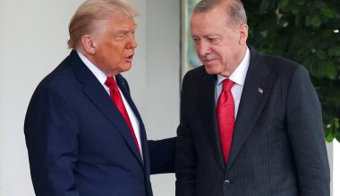Ο Τραμπ «ισοπέδωσε» το ΝΑΤΟ δίπλα στον Ερντογάν: «Αν δεν ήταν η Τουρκία, δεν θα ερχόμουν»