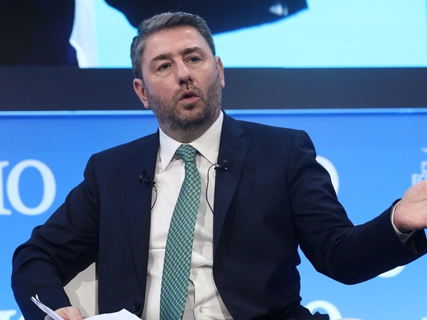 Σγουρός vs Ανδρουλάκης: Η ανοιχτή αμφισβήτηση και το δίλημμα της ηγεσίας του ΠΑΣΟΚ