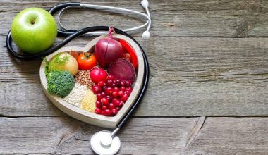 Καρδιολόγος αποκαλύπτει: Αυτά είναι τα 5 πράγματα που αποφεύγει κάθε πρωί για να προστατεύει την καρδιά του