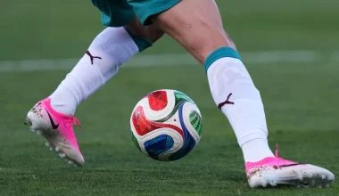 Μουντιάλ 2026: Η FIFA παρουσίασε τη νέα μπάλα που θα χρησιμοποιηθεί στους ημιτελικούς και στον μεγάλο τελικό