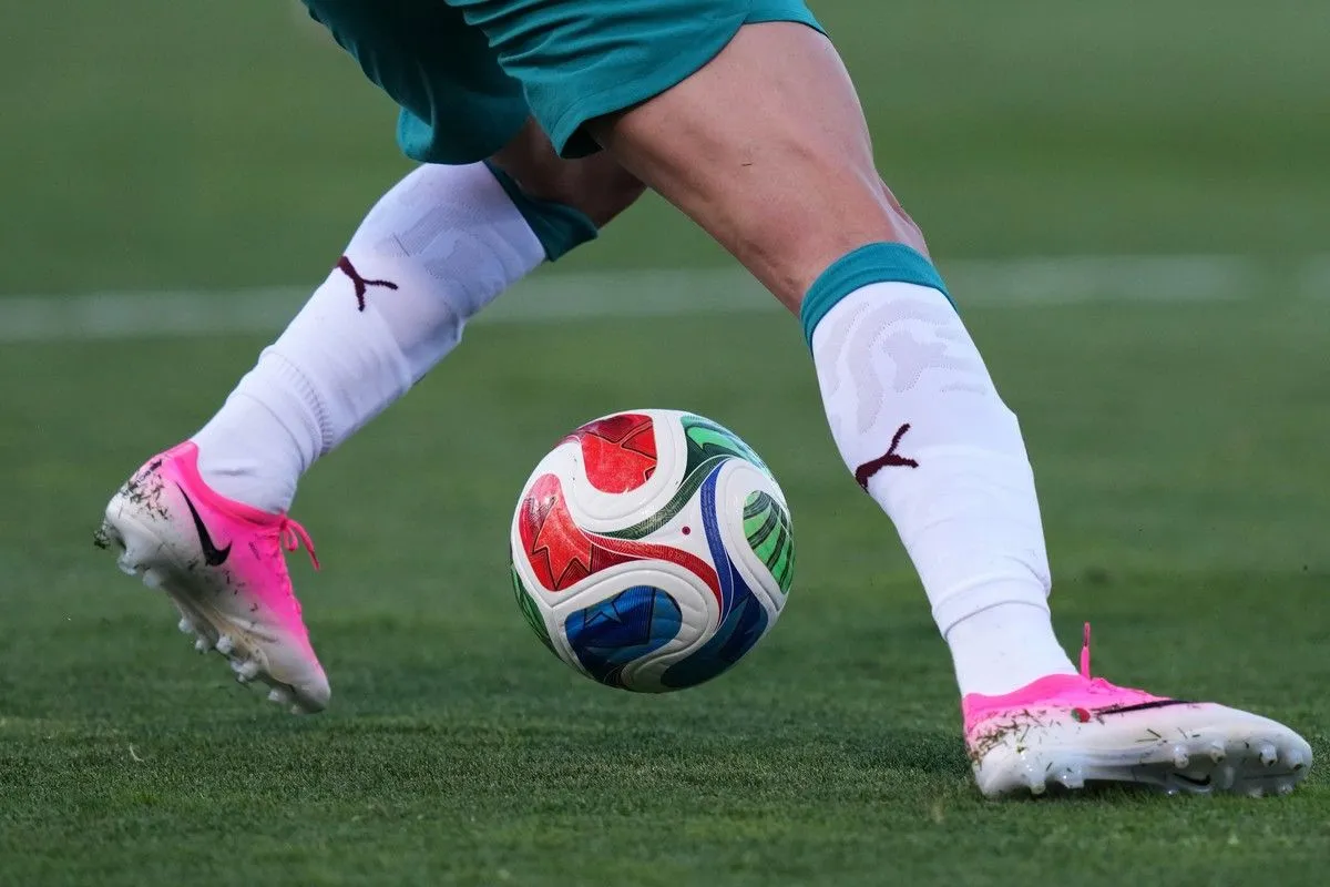 Μουντιάλ 2026: Η FIFA παρουσίασε τη νέα μπάλα που θα χρησιμοποιηθεί στους ημιτελικούς και στον μεγάλο τελικό