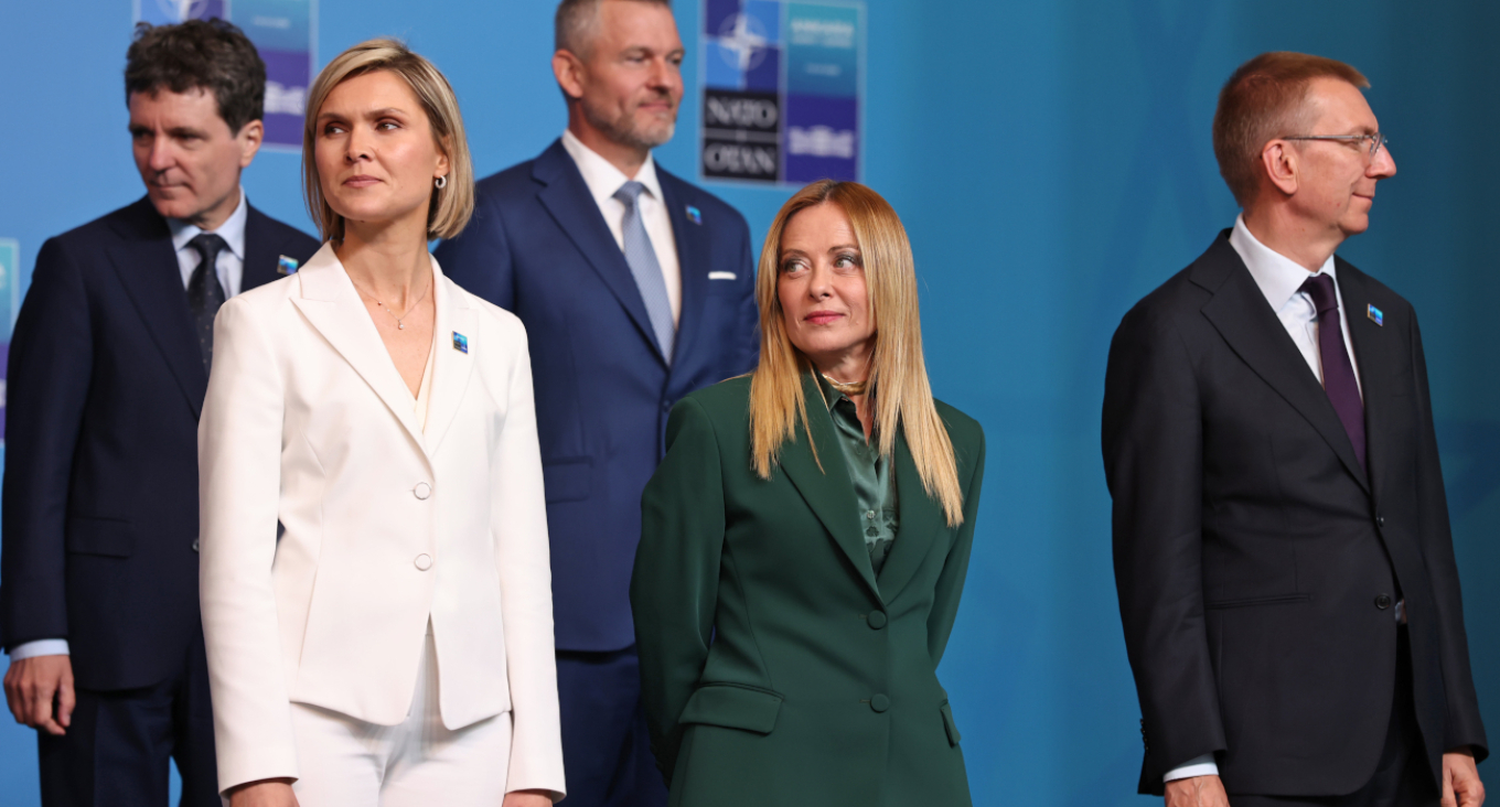 Κ.Φροσταντότιρ: Η Ισλανδή πρωθυπουργός που «τράβηξε τα βλέμματα» στη σύνοδο κορυφής του ΝΑΤΟ (βίντεο & φωτογραφίες)