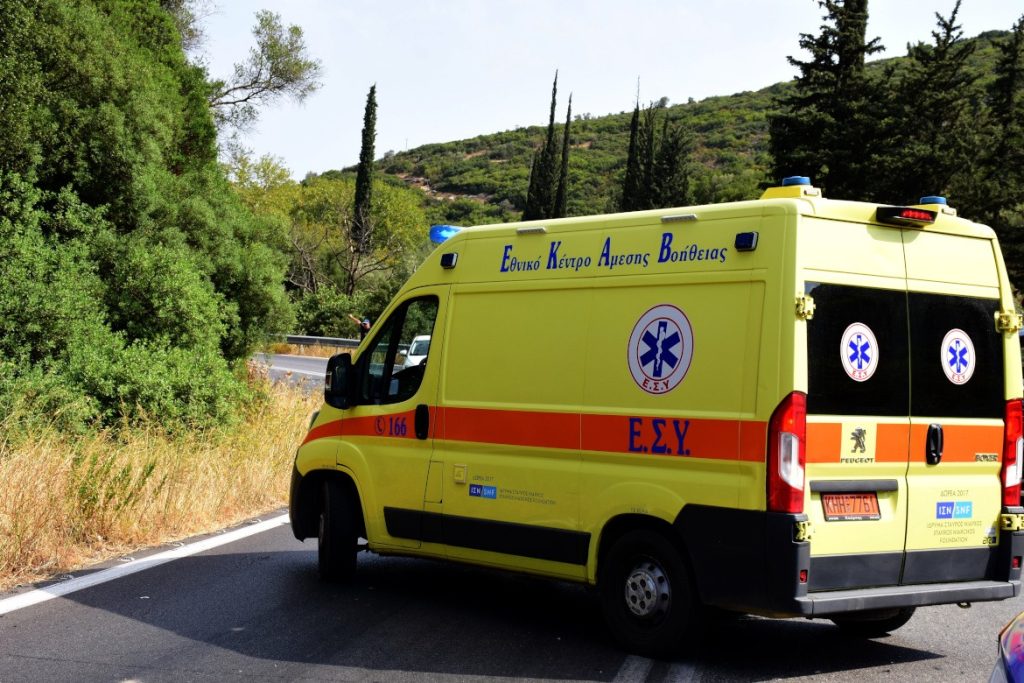 «Βάφτηκε» με αίμα η άσφαλτος στα Μουδανιά Χαλκιδικής: Νεκρή μια 25χρονη μετά από σφοδρή σύγκρουση οχημάτων