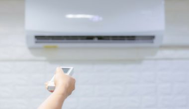 Δέκα πρακτικές συμβουλές για να «αντέξει» το κλιματιστικό στον καύσωνα και να μειώσετε το κόστος