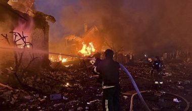 Βίντεο: Μαζική επίθεση σε όλη την Ουκρανία – Οι Ρώσοι μετατρέπουν σε «στάχτη» στρατηγικές υποδομές