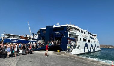 «Βράζουν» τα ελληνικά social media με τις τιμές Σαντορίνης-Αμοργού για ταξίδι περίπου μίας ώρας (φωτο)