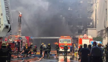 Κίνα: Mεγάλη φωτιά σε εργοστάσιο υποδημάτων – Πληροφορίες για πολλούς νεκρούς (βίντεο)