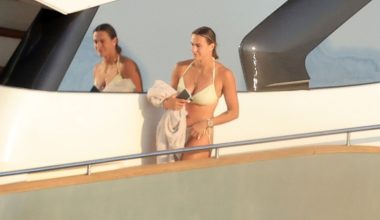 Η Α.Σαμπαλένκα απολαμβάνει τις διακοπές της στη Μύκονο πριν τον γάμο της (βίντεο)