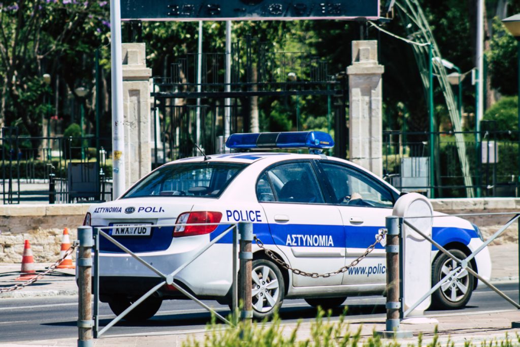 Κύπρος: Χειροπέδες σε Έλληνα δικηγόρο μετά από καταγγελία 19χρονης για σεξουαλική παρενόχληση