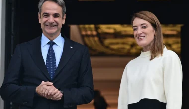 Live η συζήτηση του Κ.Μητσοτάκη με την Ρ.Μέτσολα – Στο επίκεντρο το ουκρανικό και πάλι