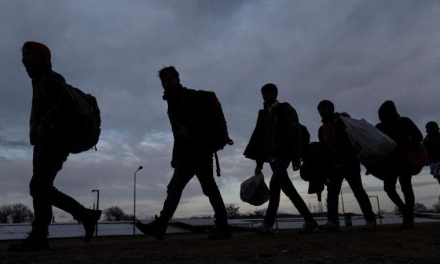 Κύπρος: Απελαύνουν 5 παράνομους μετανάστες και υποδέχονται έναν – Το πάνε καλά