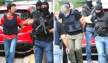 Στην Ευελπίδων οι δύο συλληφθέντες για τον εμπρησμό στην Marfin – Δείτε φωτογραφίες κατά την μεταγωγή τους