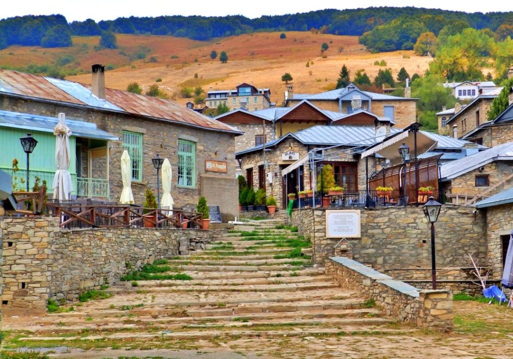 Τα χωριά της Ελλάδας όπου η θερμοκρασία σπάνια ξεπερνά τους 28°C το καλοκαίρι