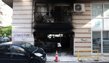 Η ανακοίνωση της ΕΛ.ΑΣ. για την εμπρηστική επίθεση στο σπίτι της οικογένειας Νέστορα στη Θεσσαλονίκη