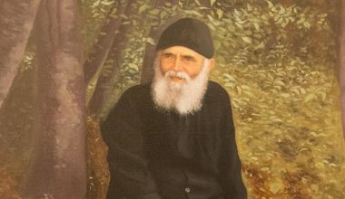 Πλήθος πιστών στη Σουρωτή για τον Άγιο Παΐσιο: Μεγάλη προσέλευση στη Μονή Αγίου Ιωάννη του Θεολόγου
