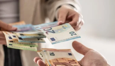 Διευκρινίσεις για το επίδομα αδείας: Πώς υπολογίζεται και πότε καταβάλλεται