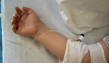 Ανείπωτη τραγωδία στην Κύπρο: Τρίχρονο παιδί έπεσε από μπαλκόνι ξενοδοχείου και σκοτώθηκε ακαριαία