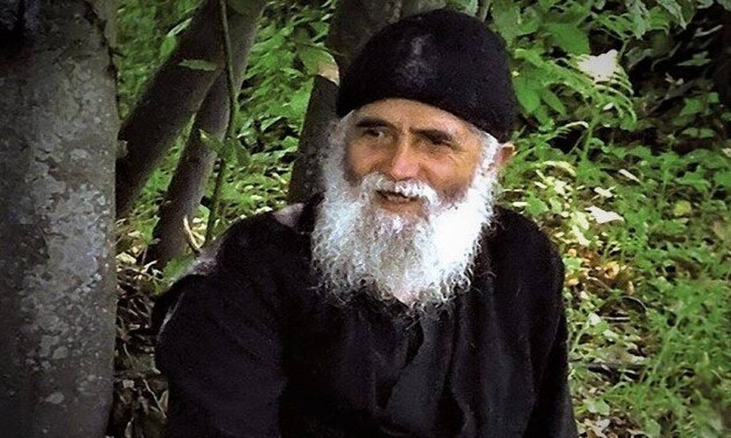 Σαν σήμερα το 1994 εκοιμήθη ο Άγιος Παΐσιος: Η πορεία από τα Φάρασα της Καππαδοκίας στο Άγιο Όρος
