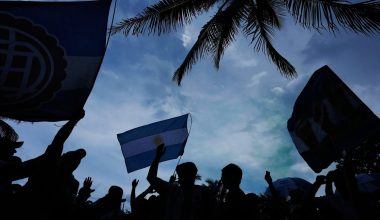 Άρχισαν τα «όργανα» στο Μαϊάμι: Ξύλο μεταξύ Αργεντινών και Άγγλων – Δείτε βίντεο