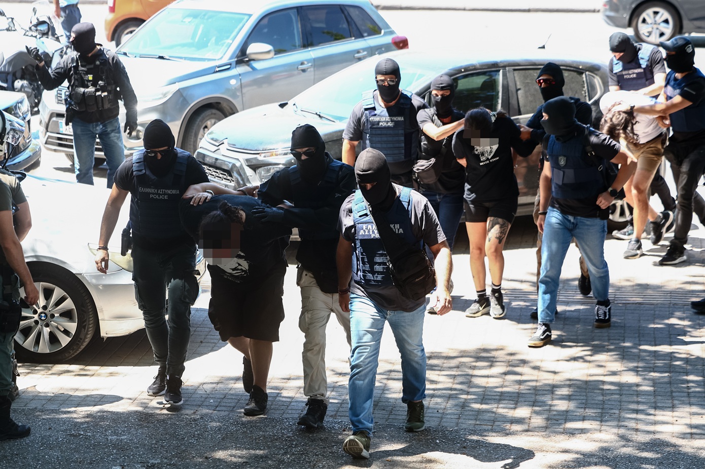 Θεσ/νίκη: Στο «μικροσκόπιο» της Αντιτρομοκρατικής για την επίθεση στη Β.Νέστορα το κινητό που πέταξε ο 29χρονος